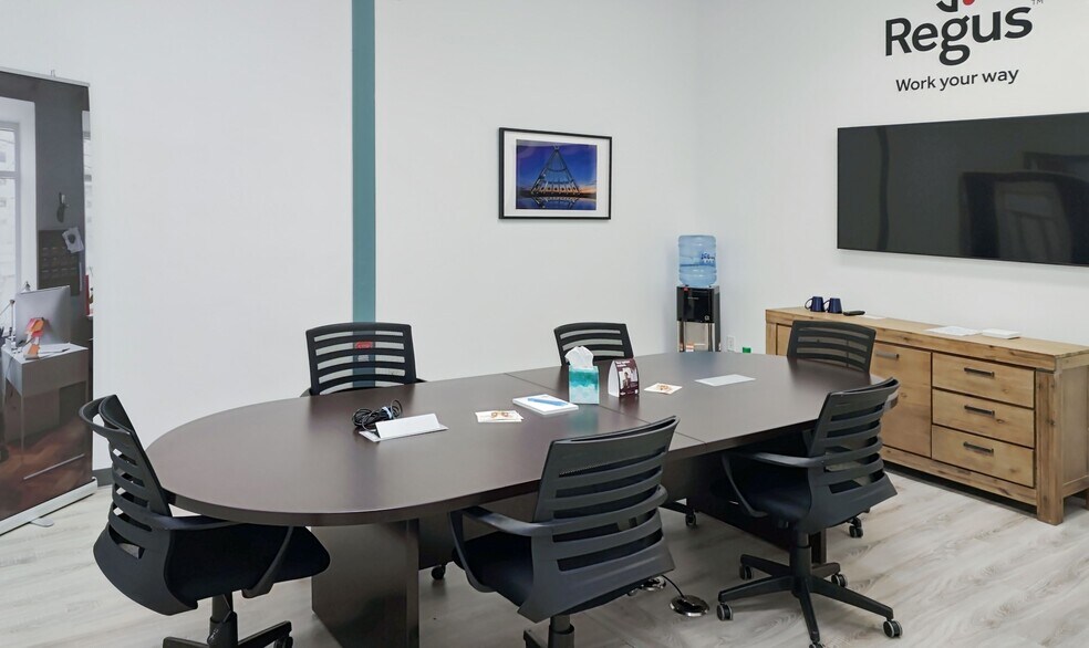 More Photos Of 640 3 St SE, Medicine Hat Coworking Space