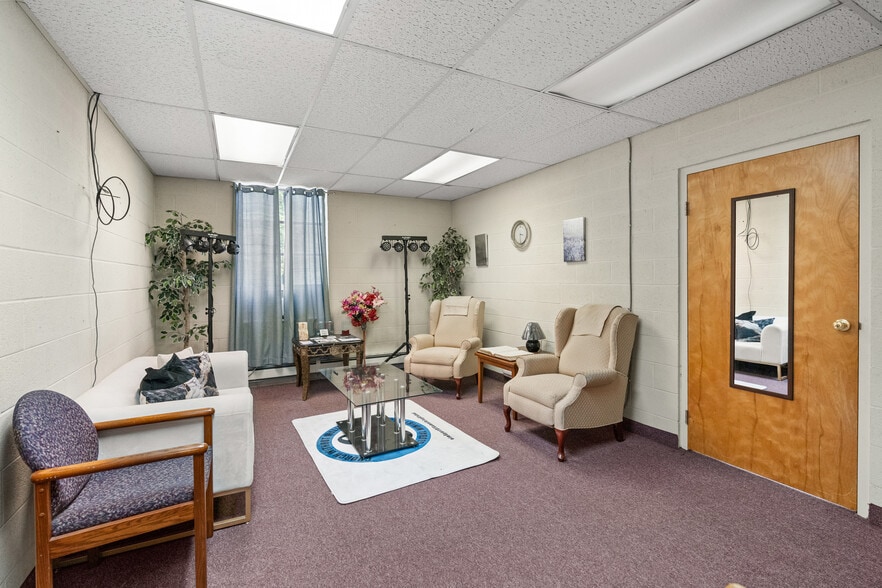 More Photos Of 6202 Dupont St, Flint Religious Facility For Sale
