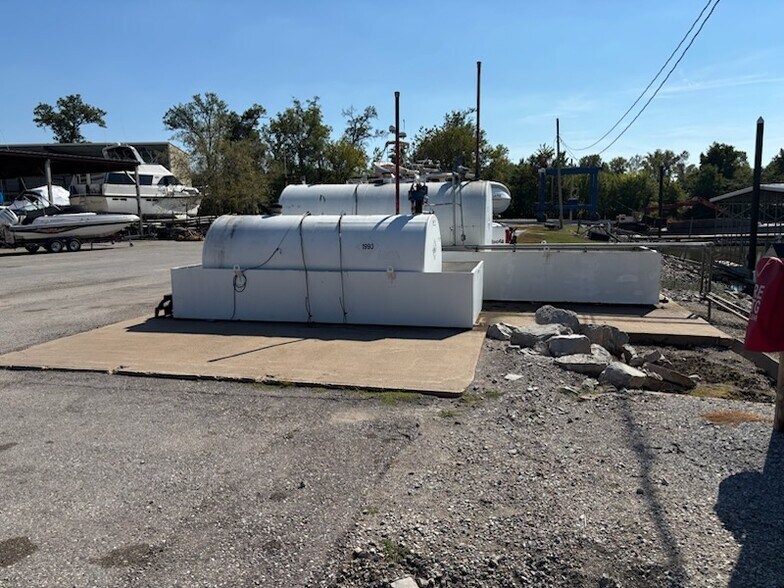 More Photos Of 6247 Highway V, Saint Charles Marina For Sale