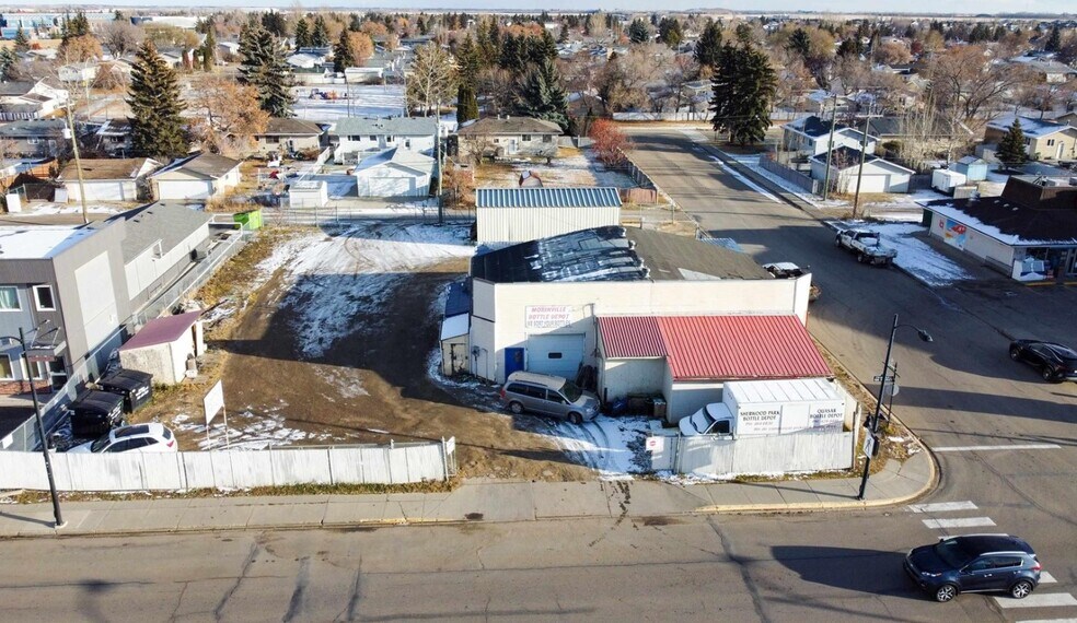 More Photos Of 9903 100 St, Morinville Recycling Center For Sale