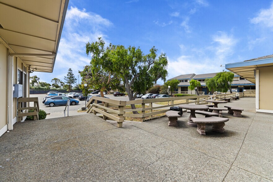 More Photos Of 300 Pendleton Way, Oakland Office For Sale