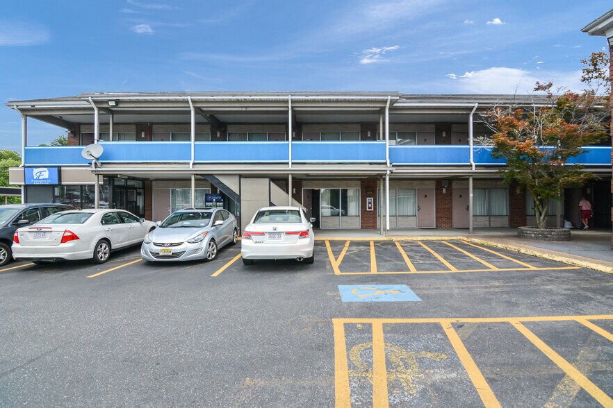 More Photos Of 1186 Worcester Rd, Framingham Hotel For Sale