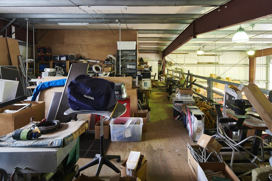 More Photos Of 25500 NW Saint Helens Rd, Scappoose Warehouse For Sale