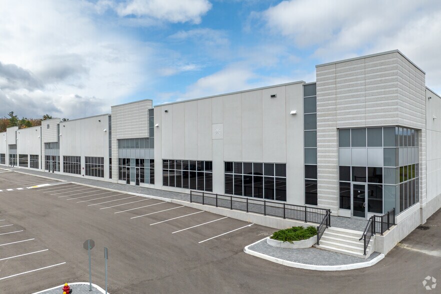 Primary Photo Of 89 Loyalist Trl, Oakville Warehouse For Lease
