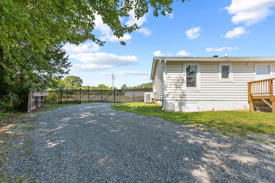 More Photos Of 5755 Courthouse Rd, Spotsylvania Office Residential For Lease