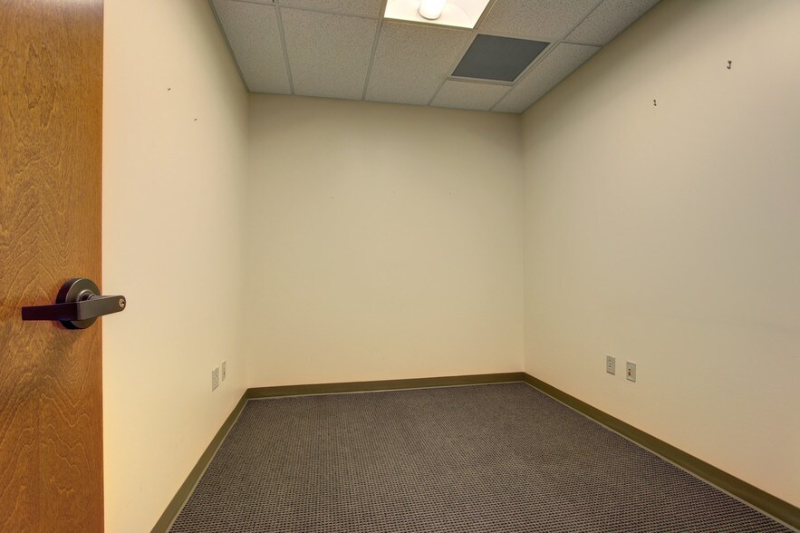 More Photos Of 9441 Huron St, Thornton Medical For Lease