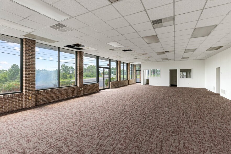 More Photos Of 8364 Easton Rd, Ottsville Auto Dealership For Sale