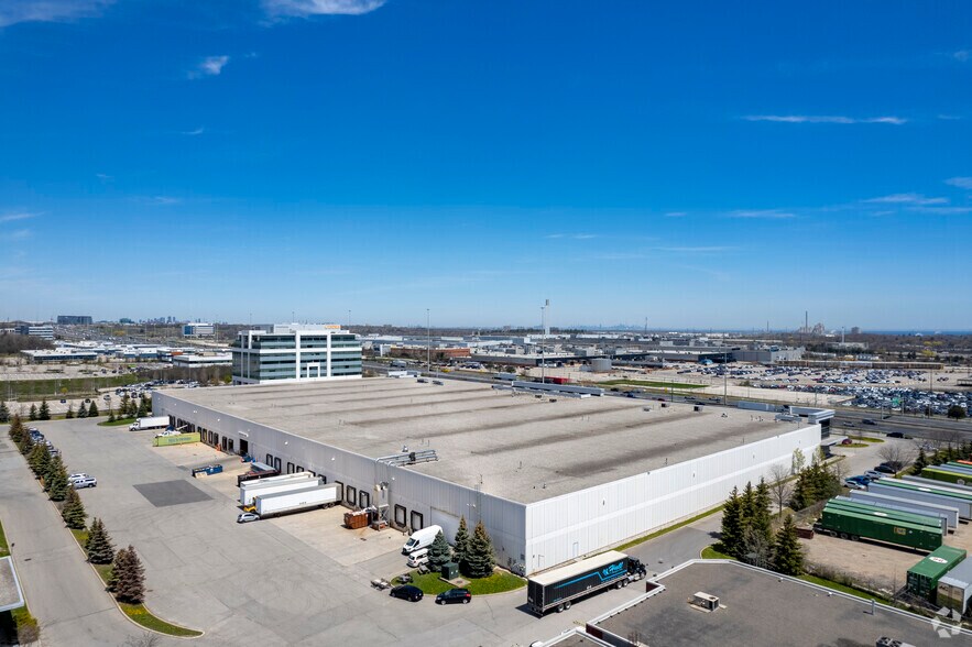 More Photos Of 1303 N Service Rd E, Oakville Warehouse For Lease