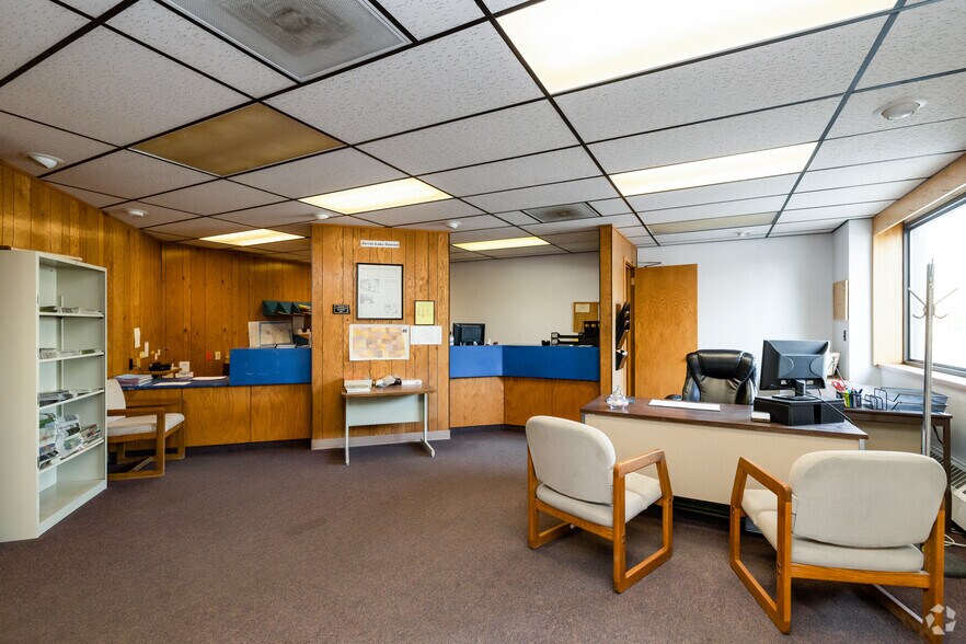 More Photos Of 516 4th St NE, Devils Lake Office For Sale