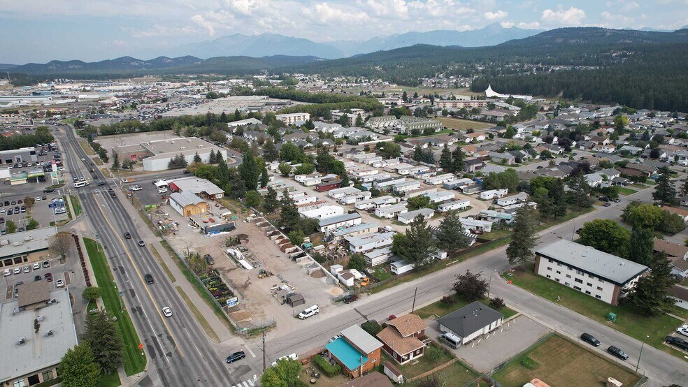 More Photos Of 2025 N 10th St, Cranbrook Manufactured Housing Mobile Home Park For Sale