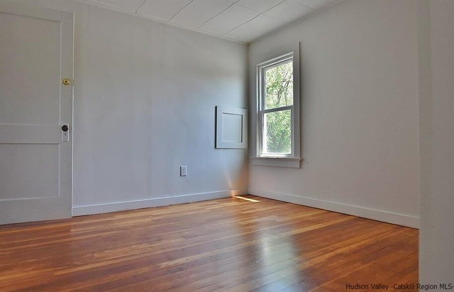 More Photos Of 235 Main St, New Paltz Apartments For Sale