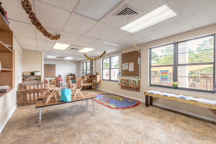 More Photos Of 54 Ridgewood Ave, Ormond Beach Religious Facility For Sale