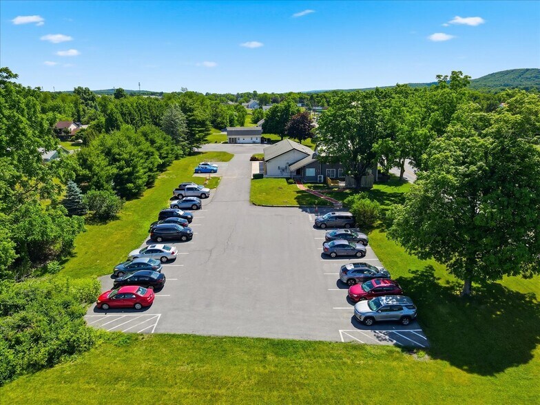 More Photos Of 1105 Scott St, Brodheadsville Freestanding For Sale