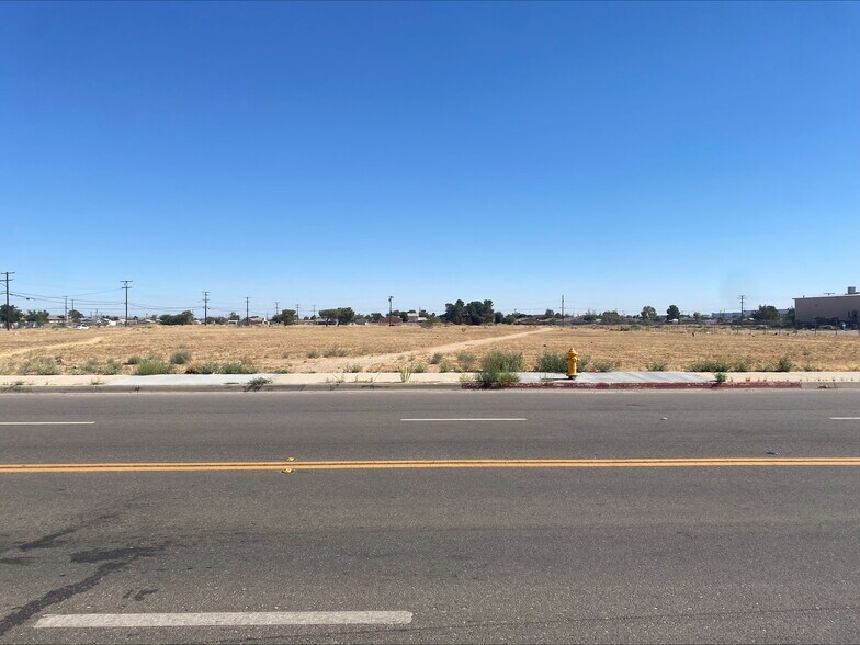 More Photos Of Bartlett Ave @ Pearmain, Adelanto Land For Sale