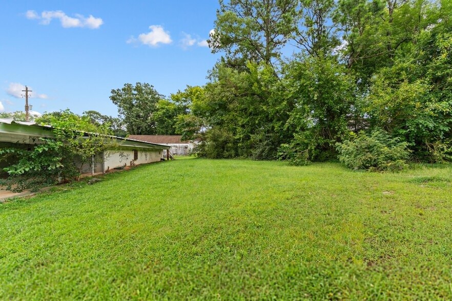 More Photos Of 1402 Riverbend Rd, Dalton General Retail For Sale