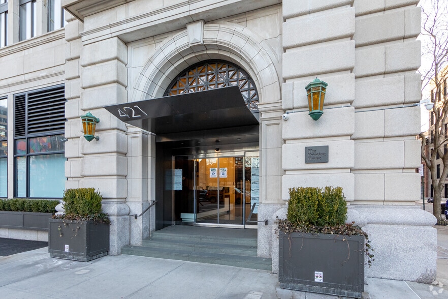 More Photos Of 405-421 Hudson St, New York Apartments For Sale