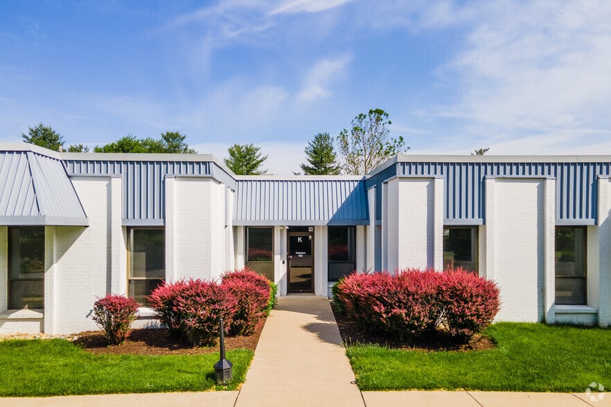 More Photos Of 998 Old Eagle School Rd, Wayne Office For Lease