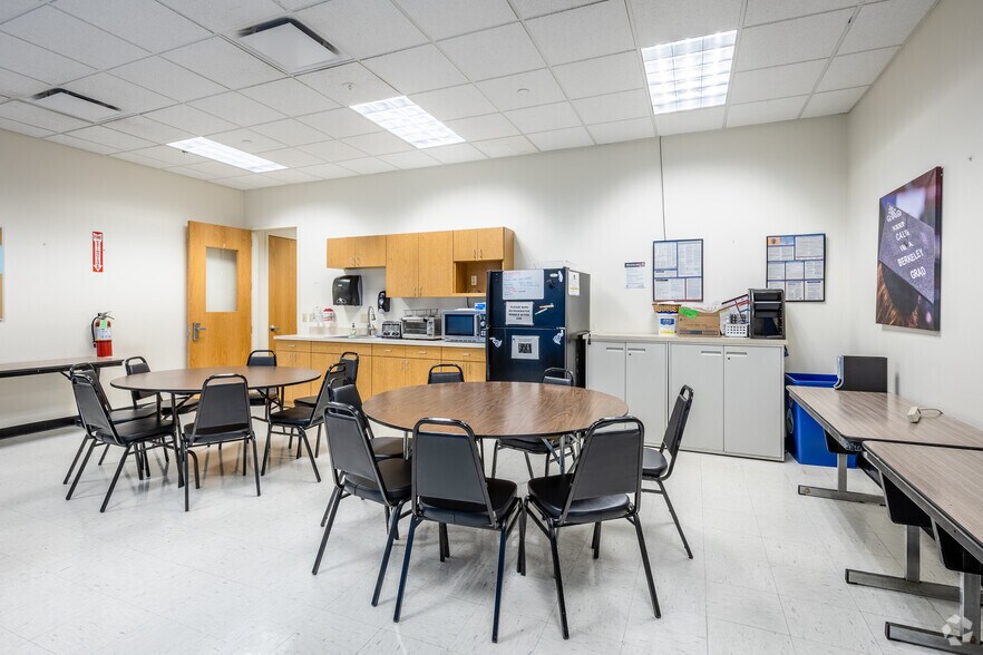 More Photos Of 64 E Midland Ave, Paramus Office For Lease