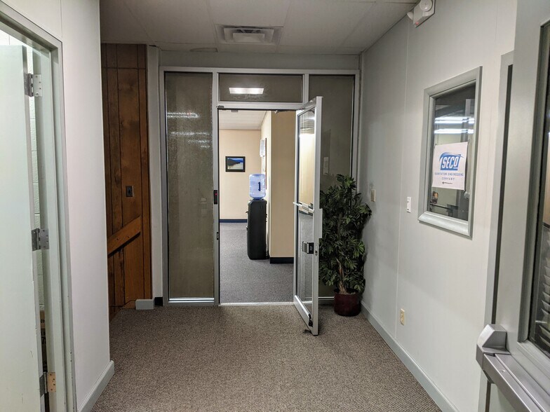 More Photos Of 437 Fern St, Jackson Office For Lease
