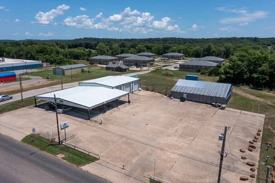 More Photos Of 1210 N 1st Ave, Durant Warehouse For Sale