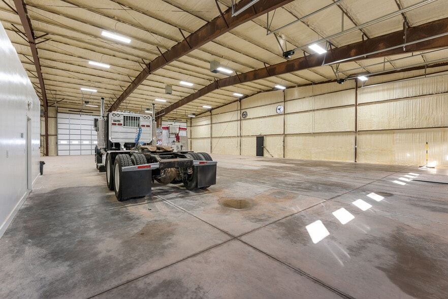 More Photos Of 3709 5650 w, Cedar City Industrial For Lease