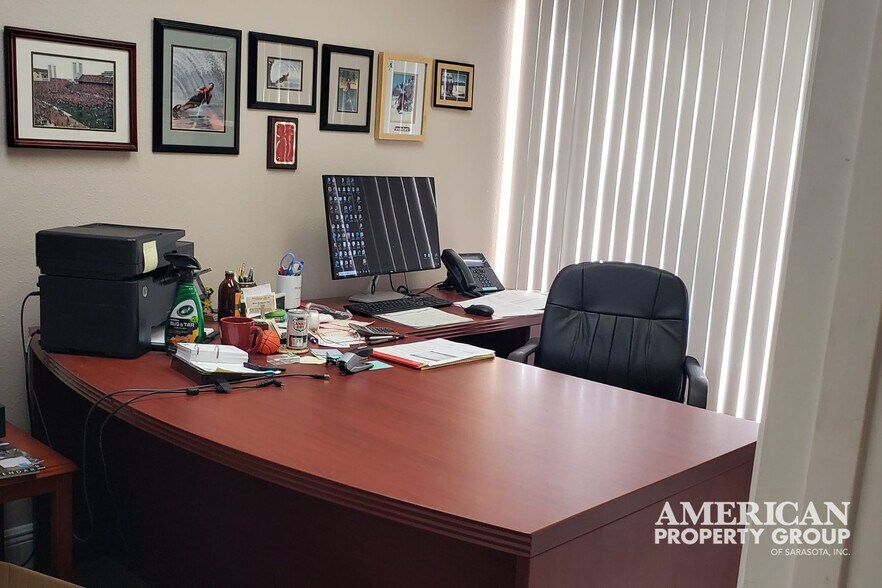 More Photos Of 2831 Ringling Blvd, Sarasota Office For Sale