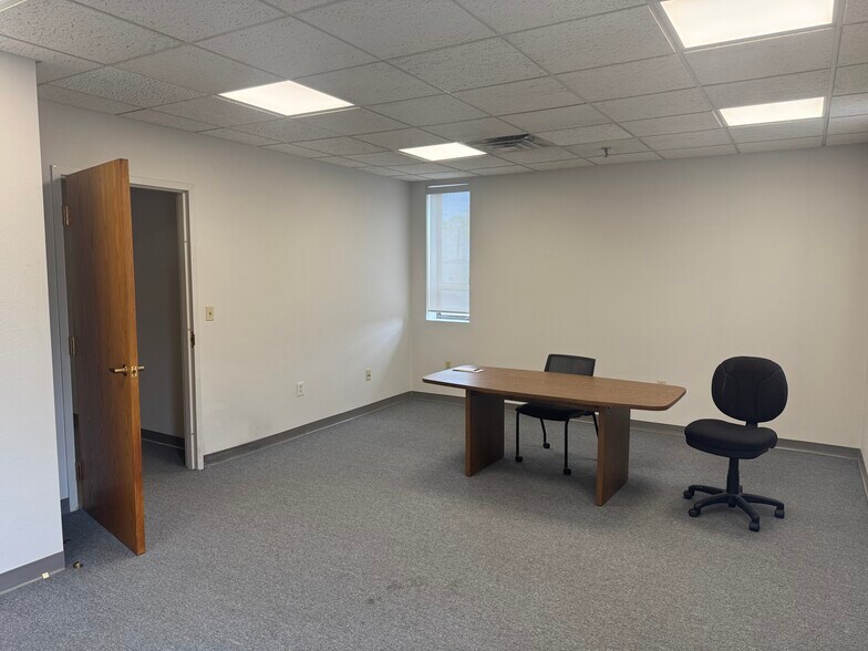 More Photos Of 110 Winn St, Woburn Office For Lease