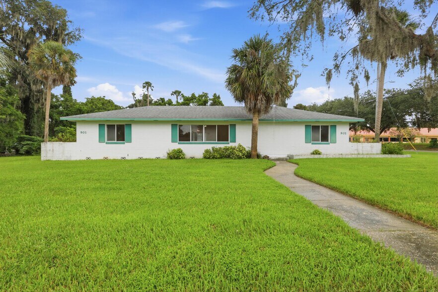 Primary Photo Of 901 W New York Ave, Deland Office For Lease
