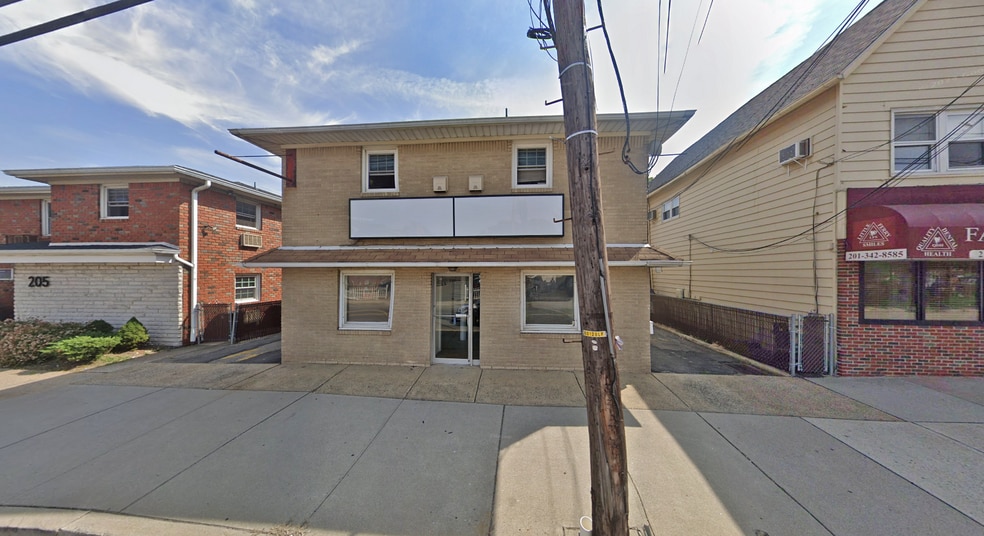 Primary Photo Of 209 Washington Ave, Little Ferry General Retail For Sale