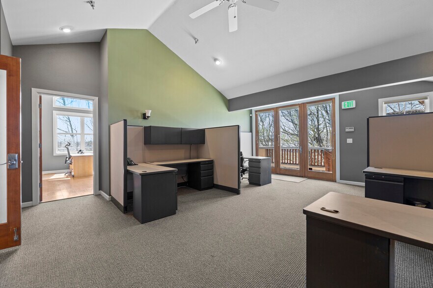 More Photos Of 7102 La Vista Pl, Niwot Medical For Sale