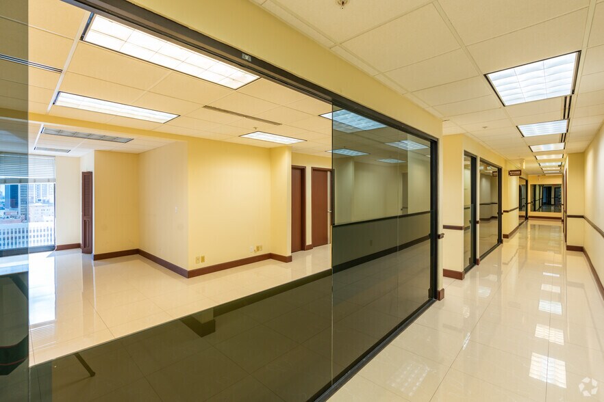 More Photos Of 44 W Flagler St, Miami Office For Lease