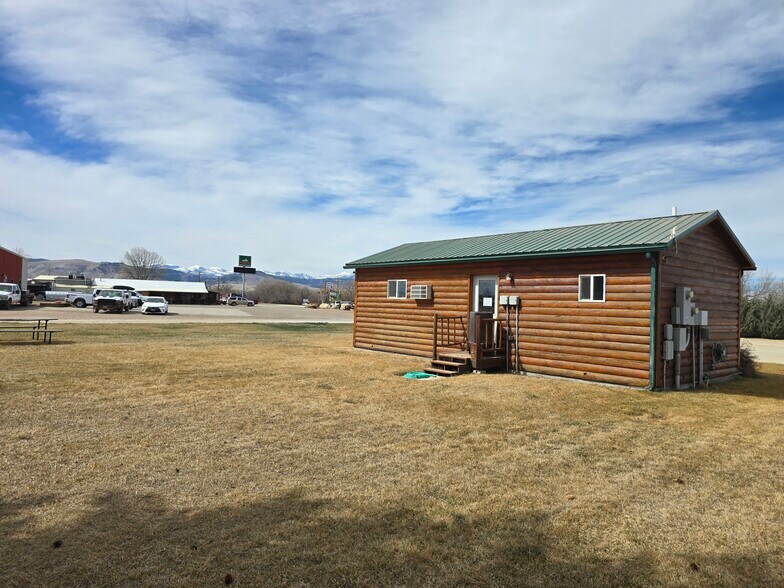 More Photos Of 187 US-16, Buffalo Auto Repair For Sale