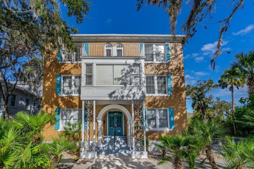 More Photos Of 124 Live Oak Ave, Daytona Beach Apartments For Sale