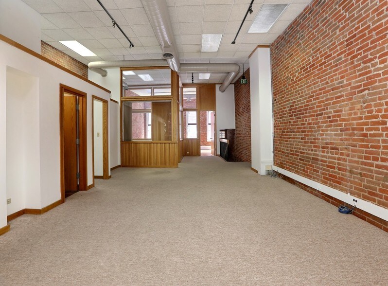 More Photos Of 1635 Blake St, Denver Office For Sale