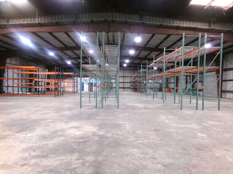 More Photos Of 3030 Winter Lake Rd, Lakeland Distribution For Lease