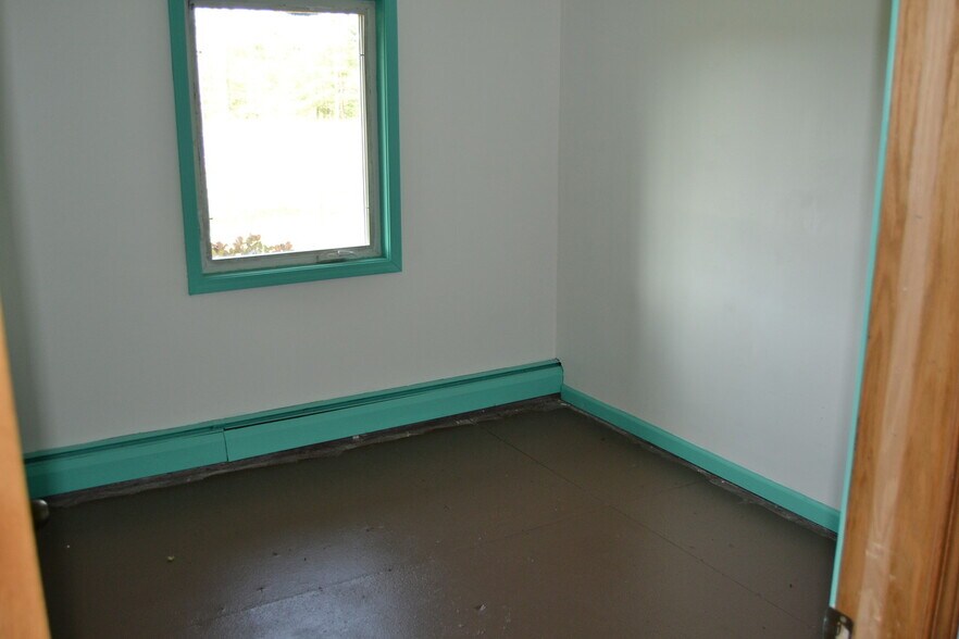 More Photos Of 28 Old Colony Rd, Gaylord Industrial For Sale