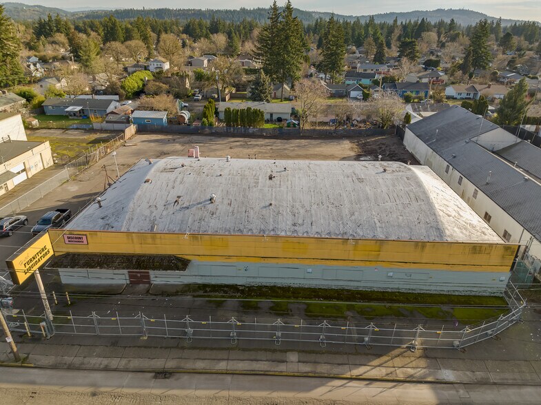 Primary Photo Of 14410 SE Stark St, Portland Showroom For Sale