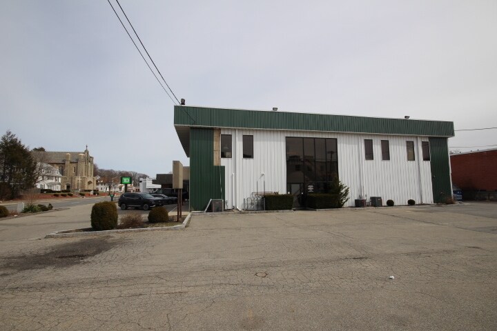 More Photos Of 1233 Main St, Worcester Storefront Retail Office For Lease