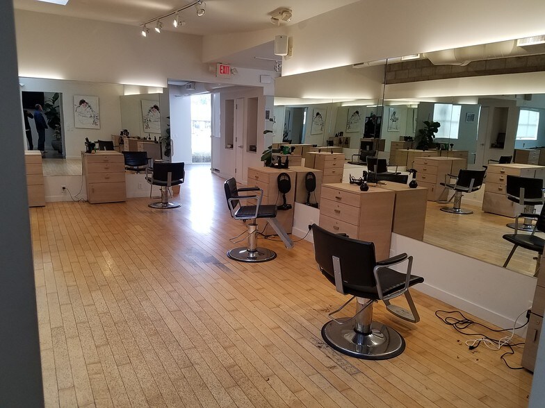More Photos Of 1919 Mount Diablo Blvd, Walnut Creek Freestanding For Lease