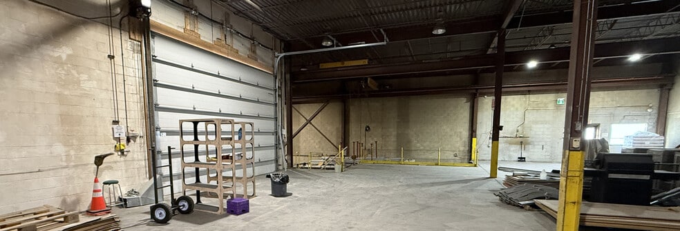 More Photos Of 15 Bury St, Winnipeg Distribution For Sale