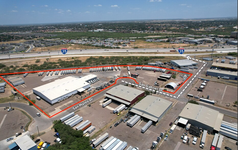 More Photos Of 8900 San Gabriel Dr, Laredo Truck Terminal For Lease