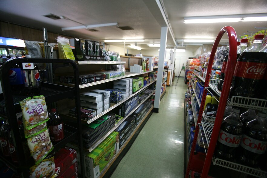 More Photos Of 31815 E Historic Columbia RI Hwy, Troutdale Convenience Store For Sale