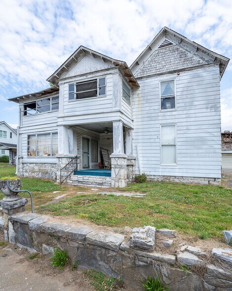 More Photos Of 250 Main St, Lynchburg Land For Sale