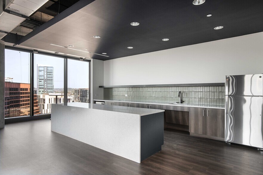 More Photos Of 300 Colorado St, Austin Office For Lease