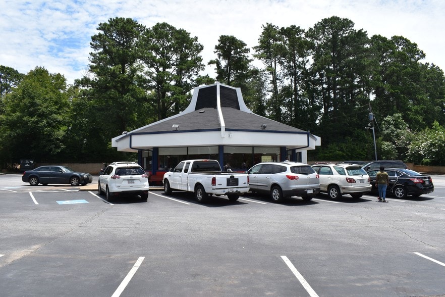 Primary Photo Of 5099 Memorial Dr, Stone Mountain Restaurant For Sale