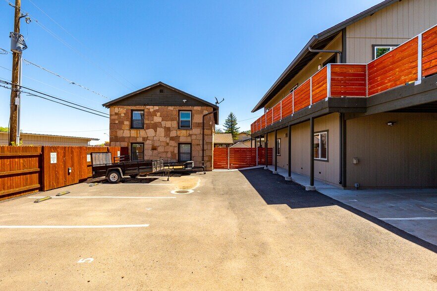 More Photos Of 116 S 1st St, Williams Office For Sale