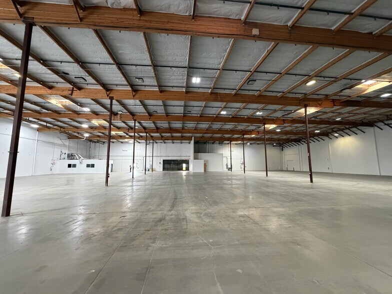 More Photos Of 1501 Aviation Blvd, Lincoln Warehouse For Lease