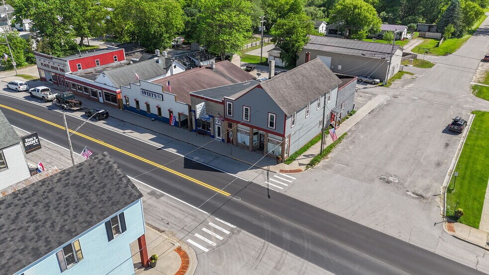 More Photos Of 10907 Main St, Honor Flex For Sale