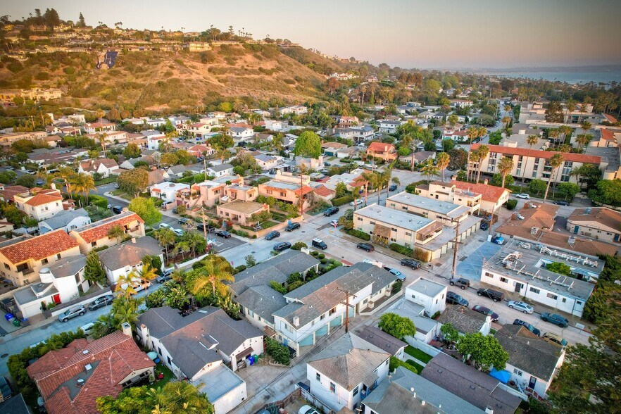 More Photos Of 428-438 Rosemont St, La Jolla Apartments For Sale