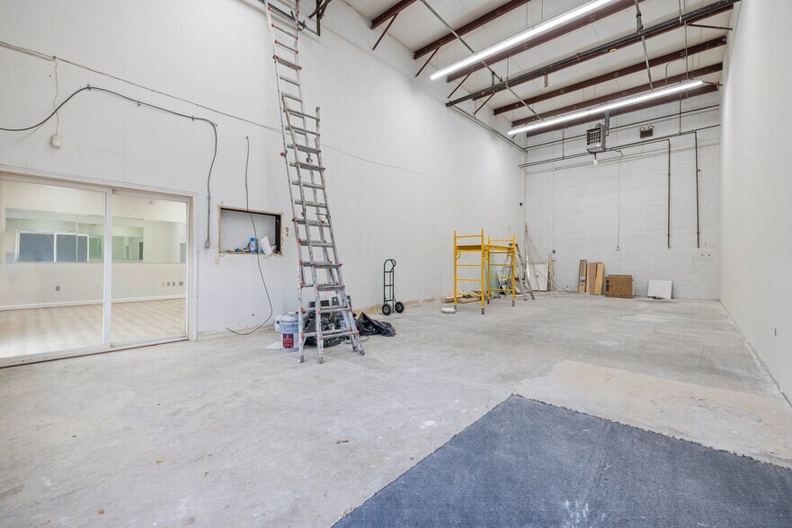 More Photos Of 7881 Beechcraft Ave, Gaithersburg Industrial For Sale